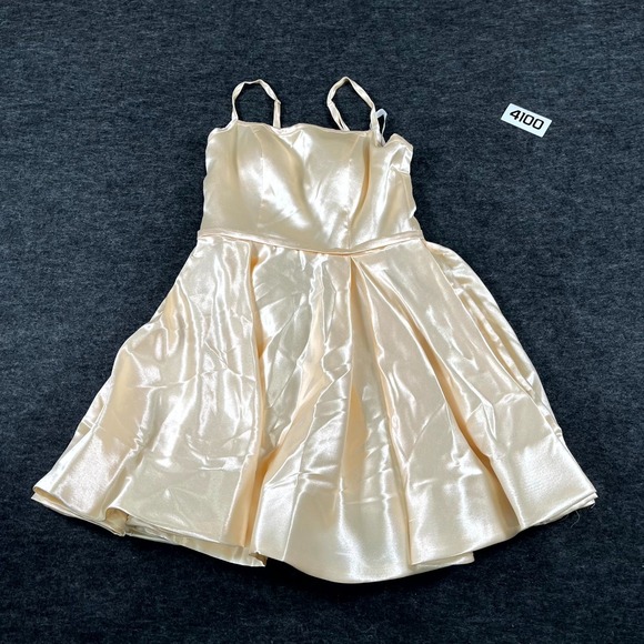 ABCDRESS Dresses & Skirts - ABCDRESS Fit & Flare Dress‎ Womens 6 Beige Lined Square Neck Adjustable Strap